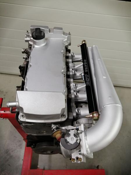 VR6 Turbo Spaltsaugrohr mit Drosselklappenrichtung zur Beifahrerseite